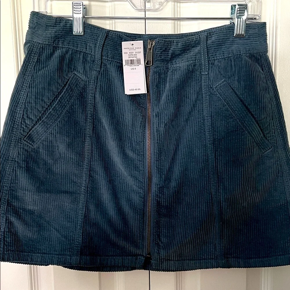 American Eagle Dusty Blue Corduroy mini skirt Zipper Front size 8 NEW